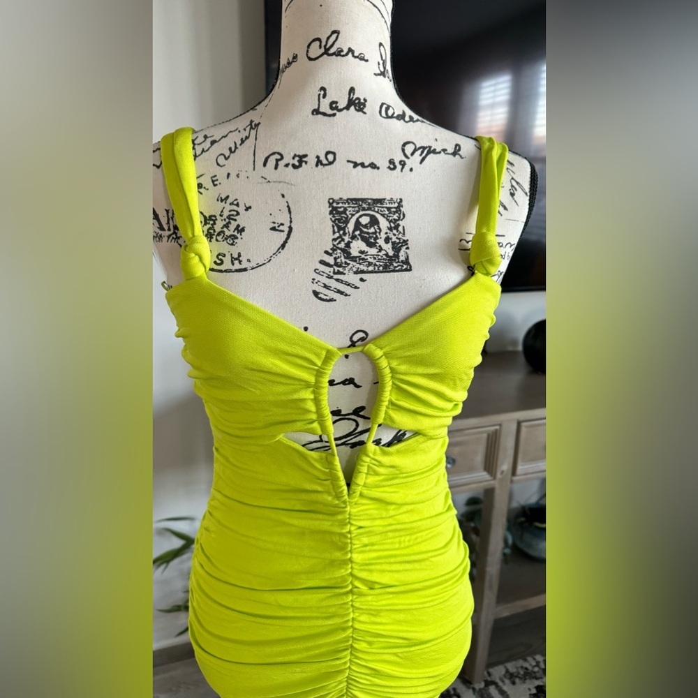 Zara Lime Green Ruched Dress - Picture 4 of 7